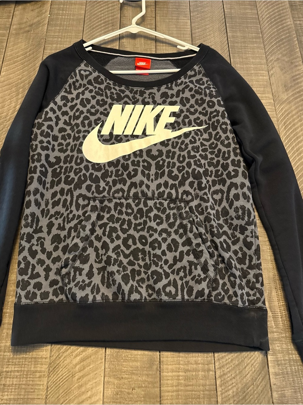 Nike Women’s Black & Gray Leopard Logo Crew Sweatshirt